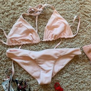Frankie’s bikinis set